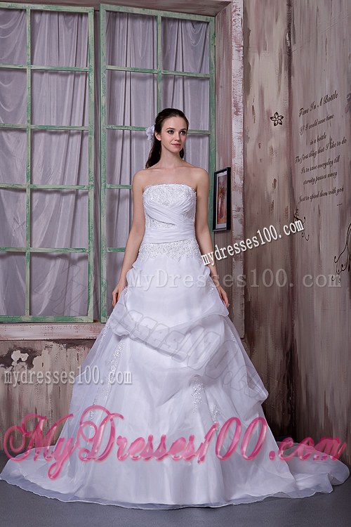 Simple Strapless Pick-ups Chapel Train Appliques Wedding Dresses