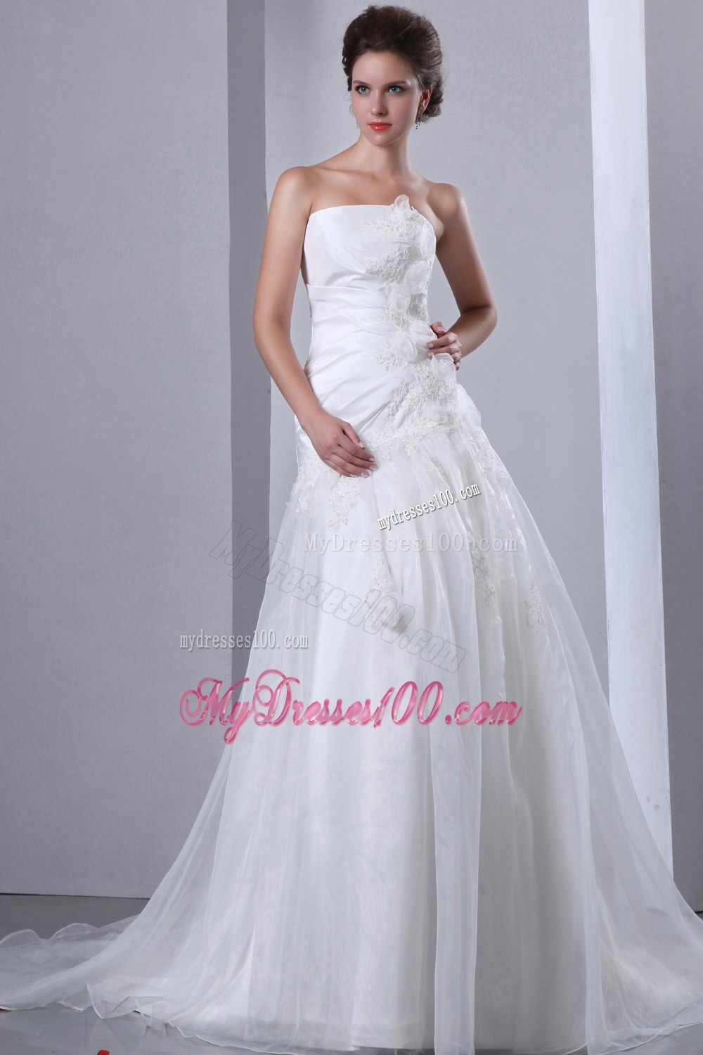Gorgeous Flowers Strapless Court Train Appliques Wedding Gowns