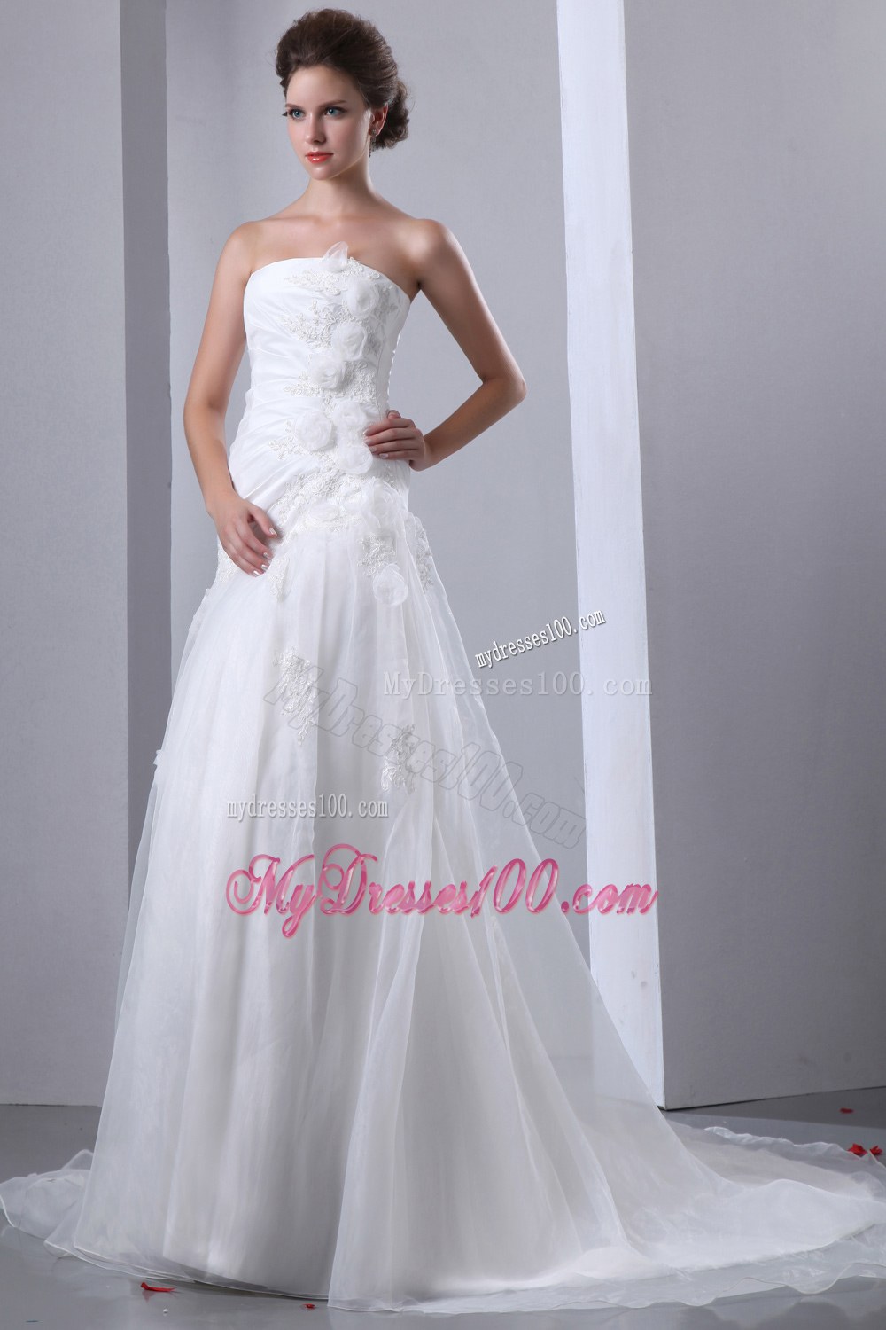 Gorgeous Flowers Strapless Court Train Appliques Wedding Gowns