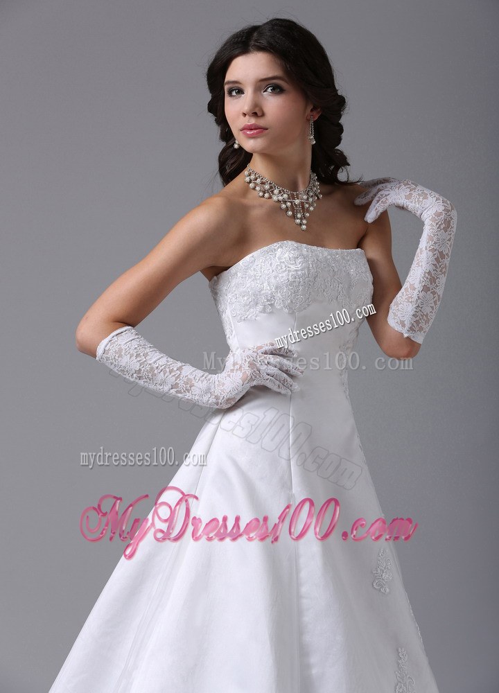 Pretty Floor-length Strapless New Arrival Wedding Dresses with Lace