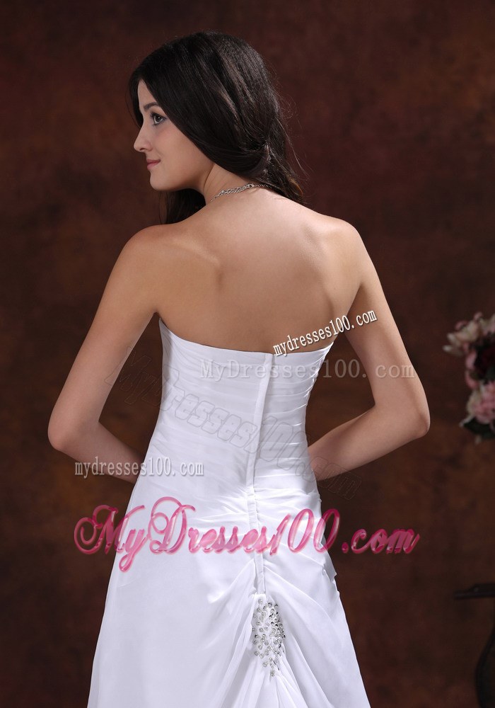 Pretty Beaded Decorate Sweetheart Beach Wedding Dresses On Sale