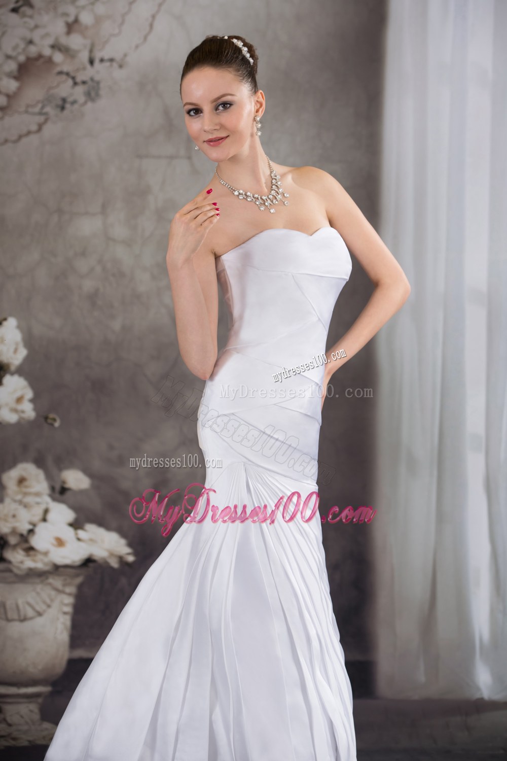 Sweetheart A-line Brush Train Pleat Wedding Dress