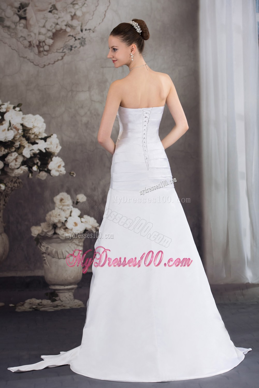 Sweetheart A-line Brush Train Pleat Wedding Dress