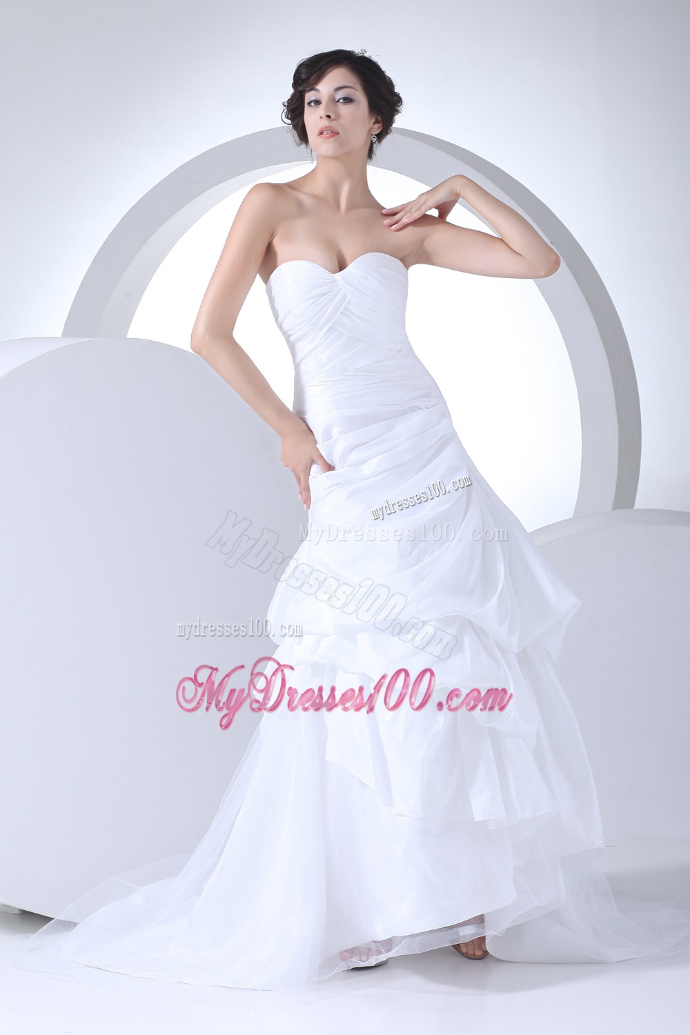 Sweetheart A-line Ruching Brush Train Wedding Dress