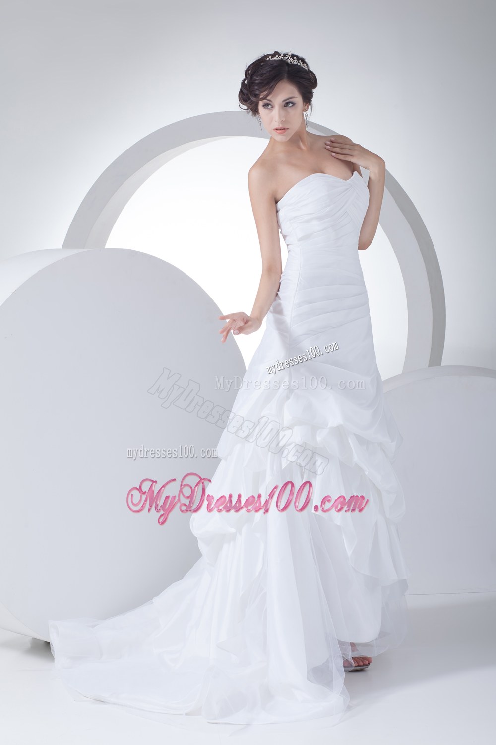 Sweetheart A-line Ruching Brush Train Wedding Dress