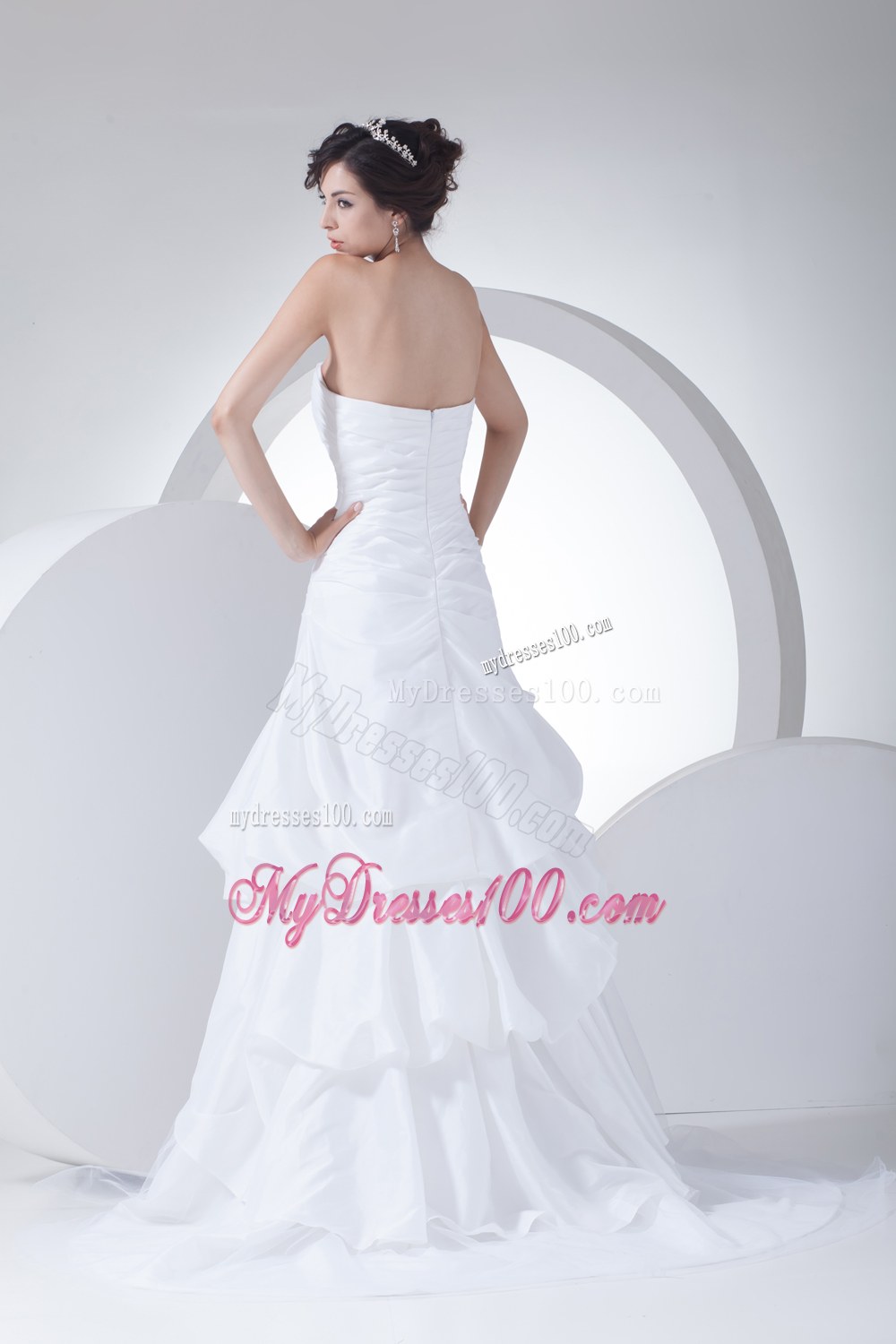 Sweetheart A-line Ruching Brush Train Wedding Dress