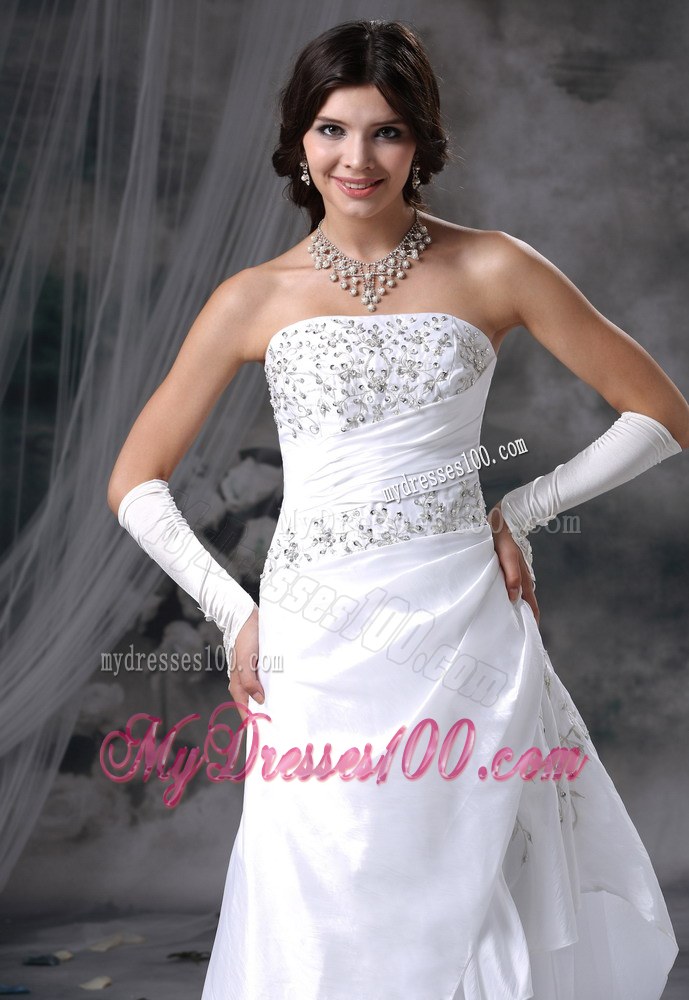 Appliques with Beading Decorate Up Bodice Cheap Bridal Dresses