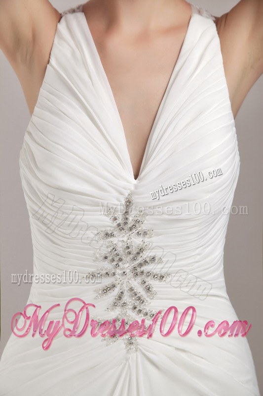 White V-neck Chapel Train Appliques Wedding Dresses with Beading
