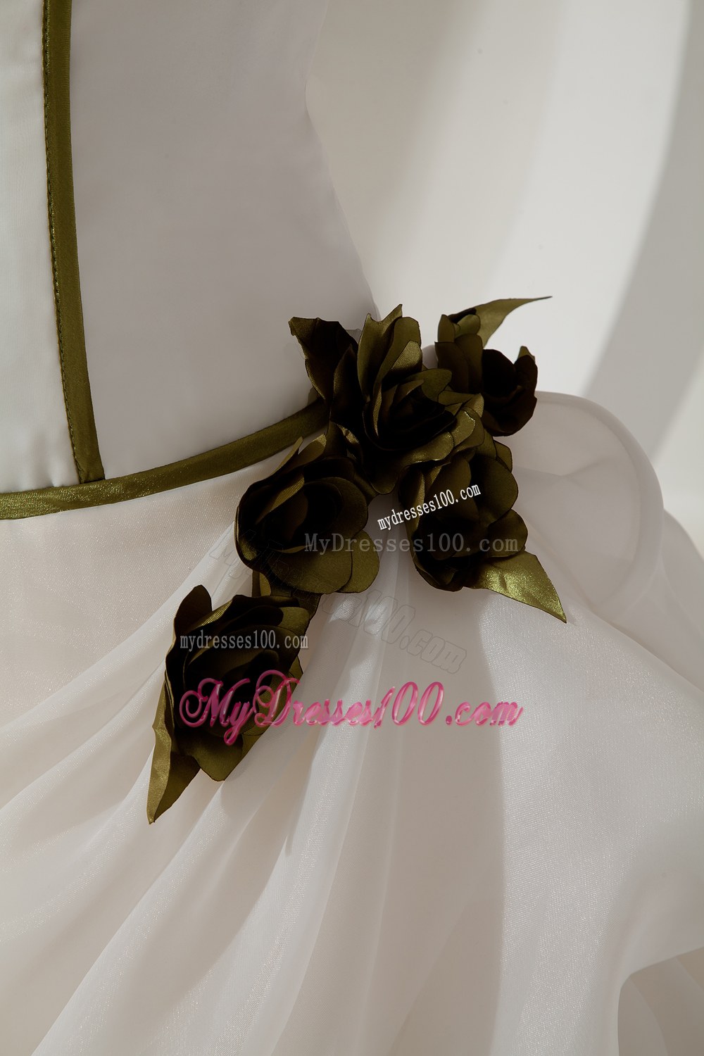 White Ball Gown Sweetheart Brush Train Flowers Wedding Dresses