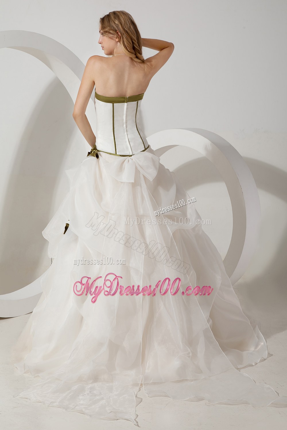 White Ball Gown Sweetheart Brush Train Flowers Wedding Dresses