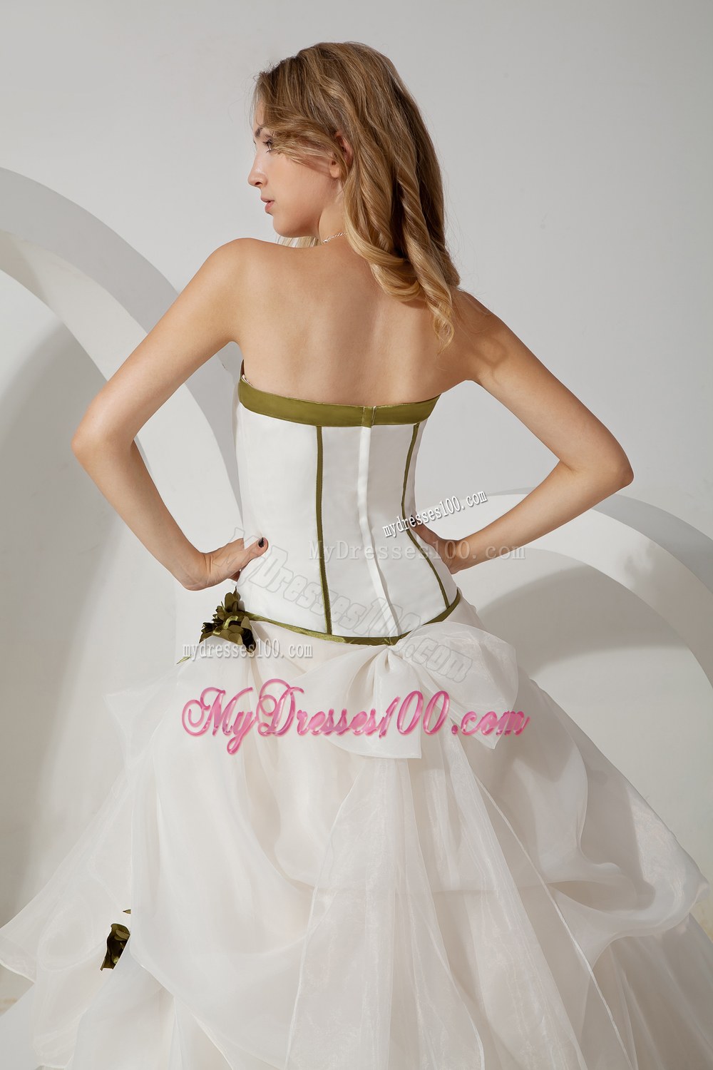 White Ball Gown Sweetheart Brush Train Flowers Wedding Dresses