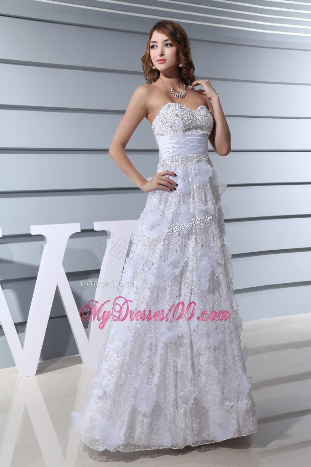 White Beading Sweetheart Hand Made Flowers Wedding Dresses