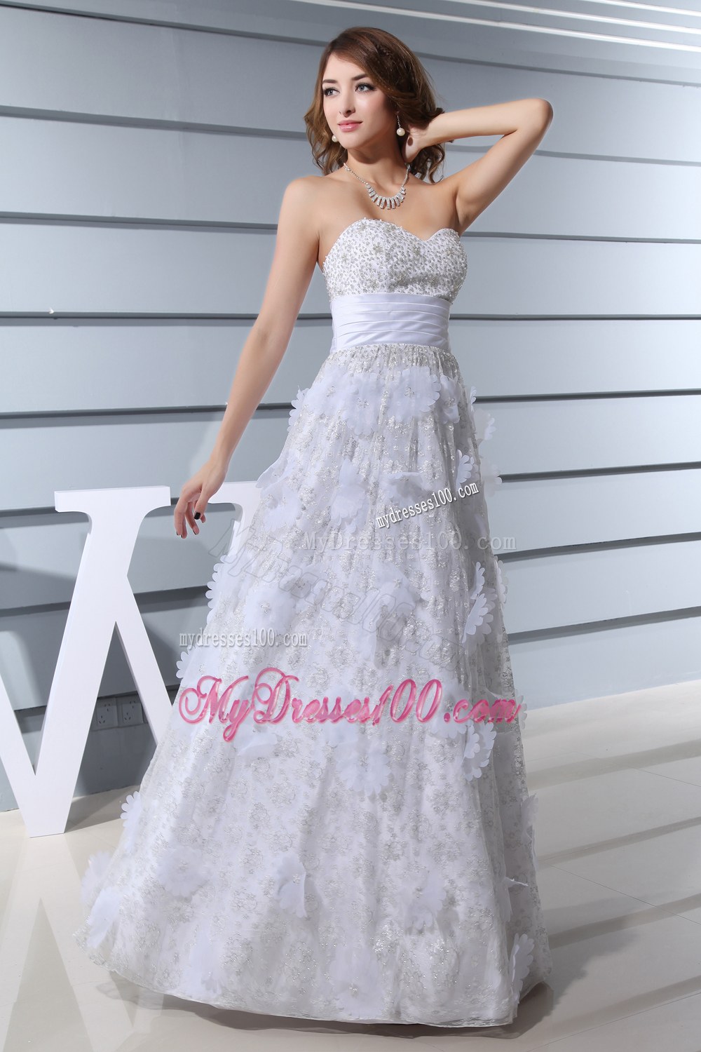 White Beading Sweetheart Hand Made Flowers Wedding Dresses