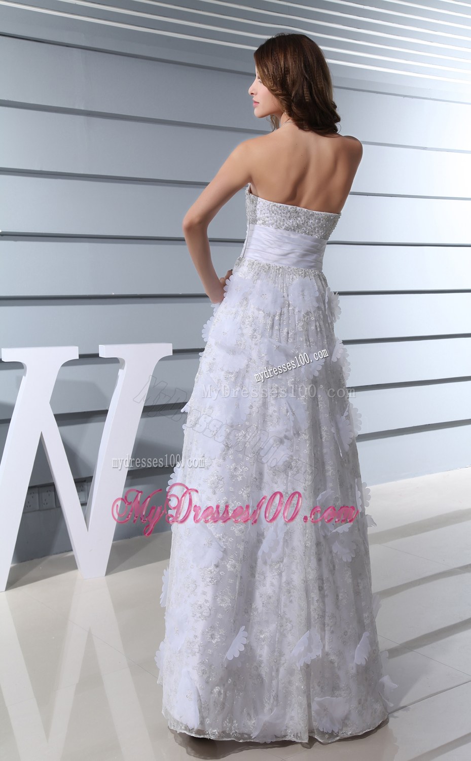 White Beading Sweetheart Hand Made Flowers Wedding Dresses