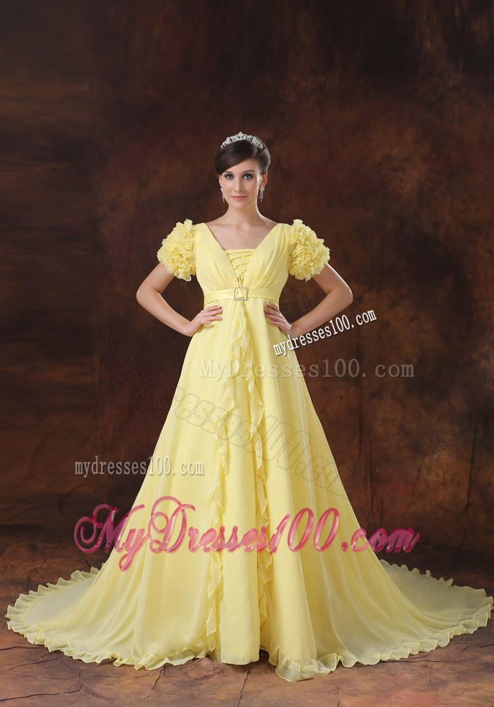 Yellow Square Short Sleeves Flowers Decorate Wedding Dress