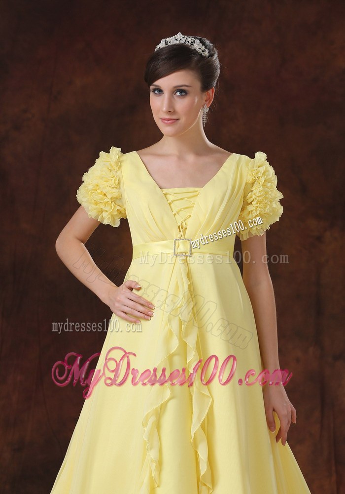 Yellow Square Short Sleeves Flowers Decorate Wedding Dress
