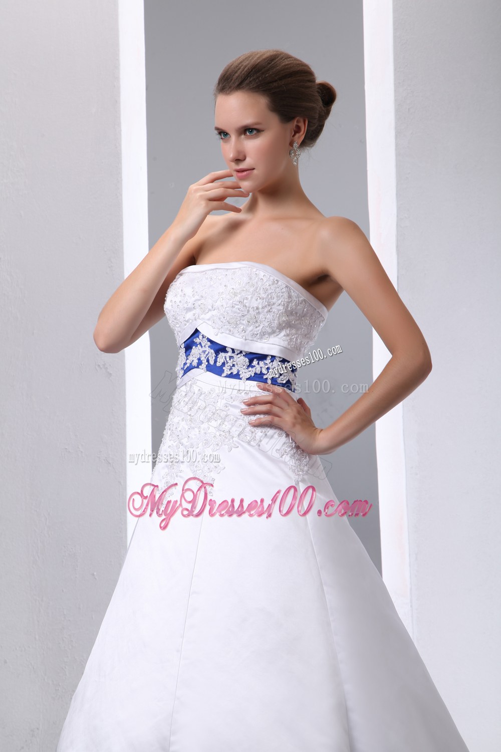 Graceful Strapless Brush Train Lace Appliques 2013 Bridal Gowns