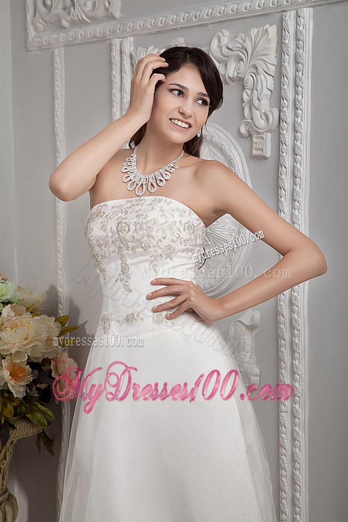 Elegant Strapless Court Train Appliques Lace Cheap Wedding Dress On Sale
