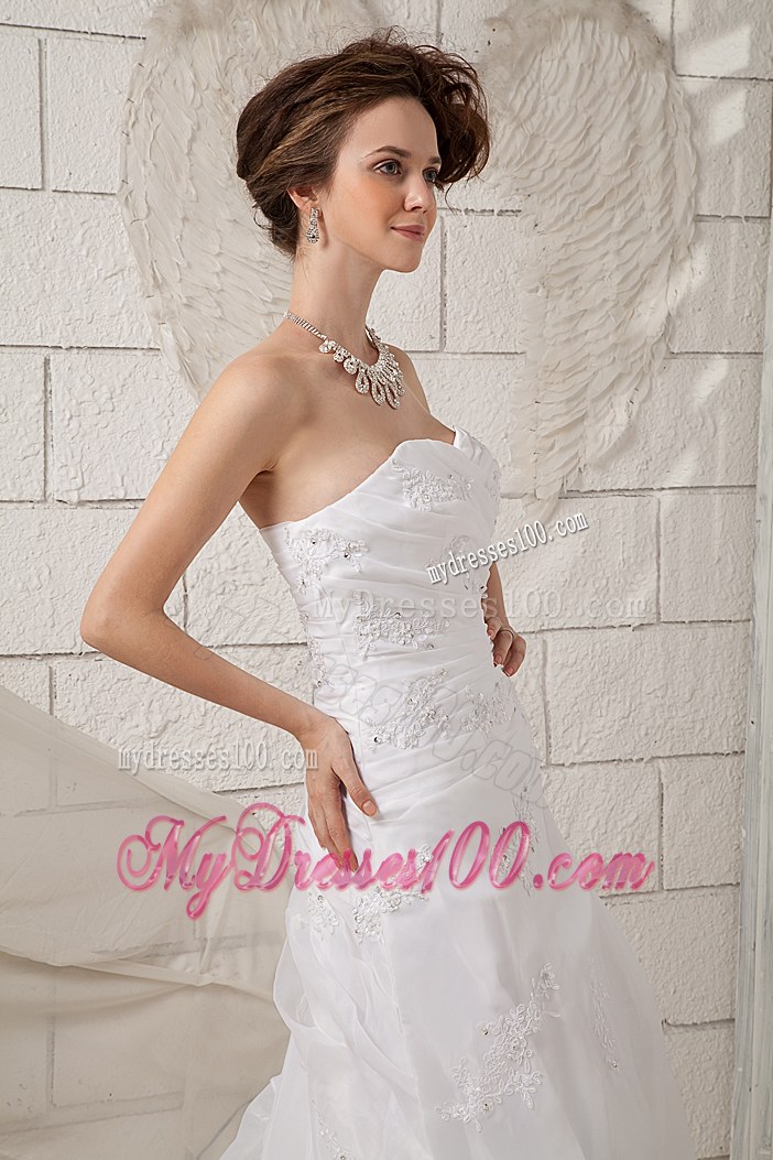 Exquisite Sweetheart Court Train Appliques 2013 Wedding Dresses On Sale