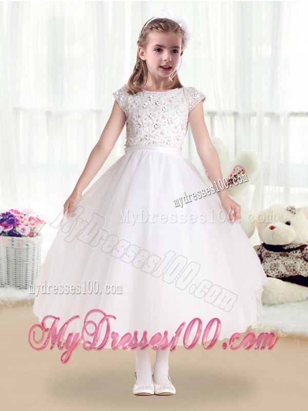 Sweet Bateau Cap Sleeves Flower Girl Dresses with Appliques