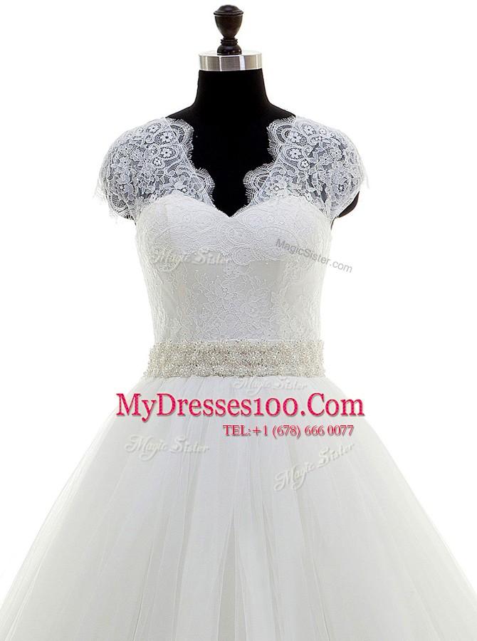 With Train Clasp Handle Wedding Gowns White for Wedding Party with Beading and Lace Brush Train