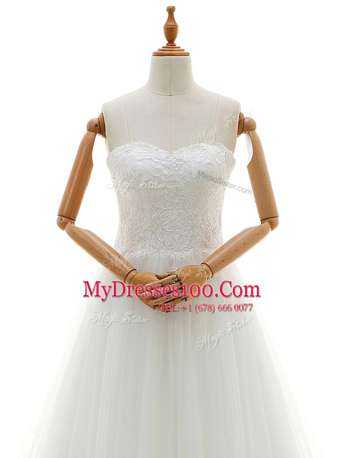 Sweetheart Sleeveless Tulle Wedding Dress Lace Brush Train Clasp Handle