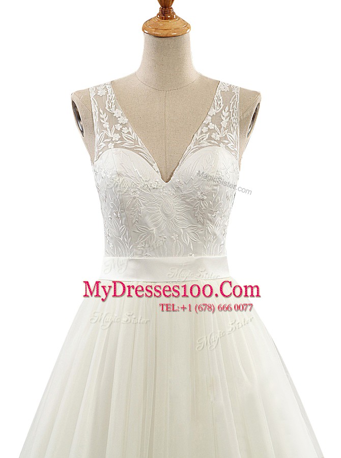 With Train A-line Sleeveless White Wedding Gown Brush Train Clasp Handle