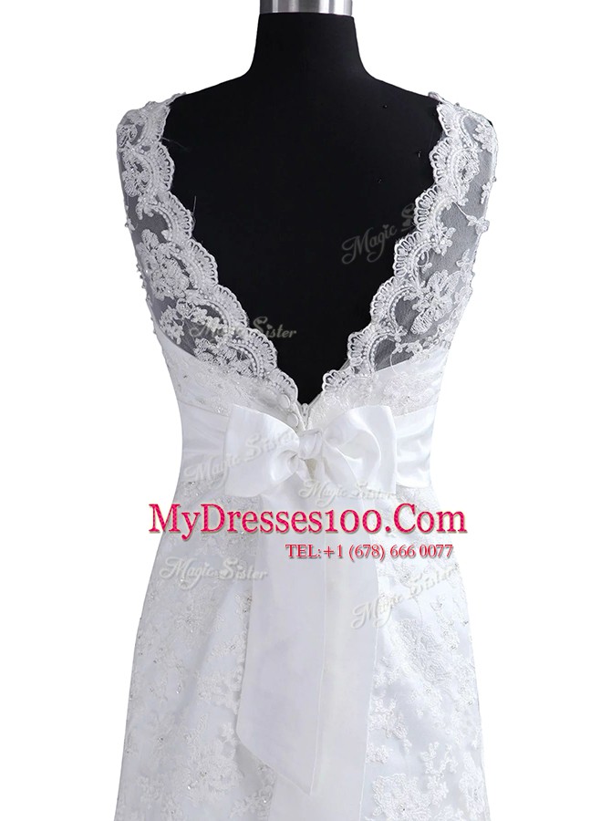 Cheap Scoop With Train White Wedding Gown Lace Brush Train Sleeveless Lace and Appliques and Bowknot