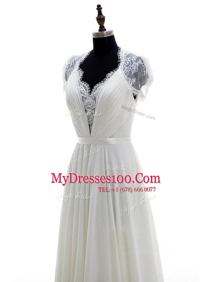 Excellent White Clasp Handle Wedding Gowns Lace Short Sleeves With Brush Train