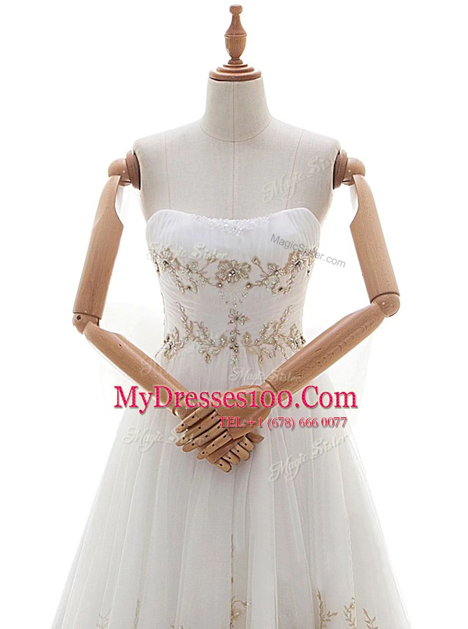 White Strapless Neckline Appliques and Bowknot Wedding Dress Sleeveless Lace Up
