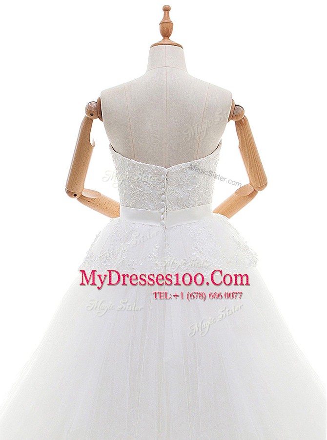 Clearance White Sleeveless With Train Lace Zipper Bridal Gown