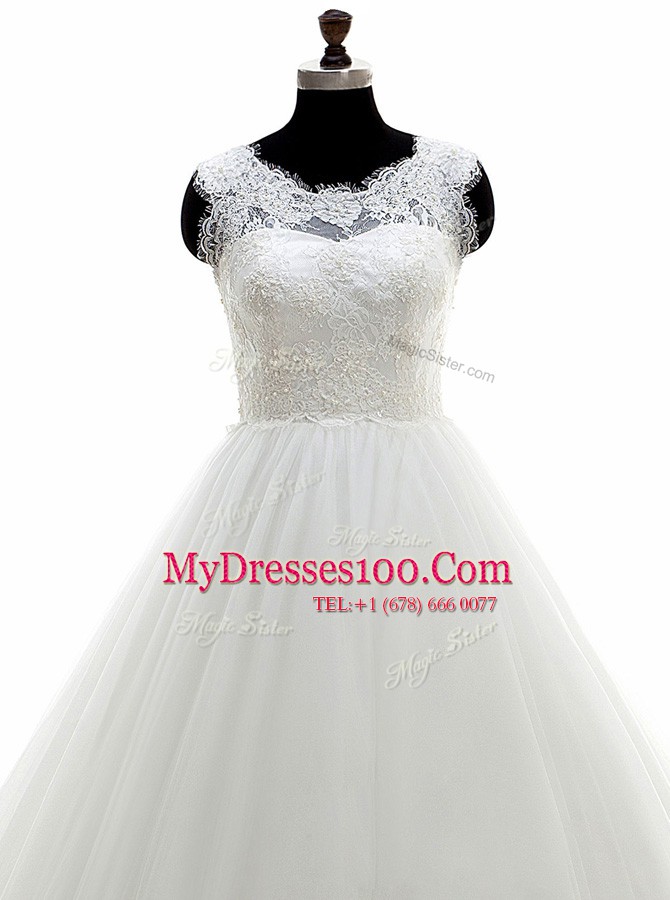 Scoop Sleeveless Clasp Handle With Train Lace Wedding Dress