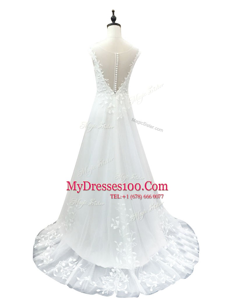 Scoop Sleeveless Tulle With Brush Train Clasp Handle Wedding Gown in White with Lace