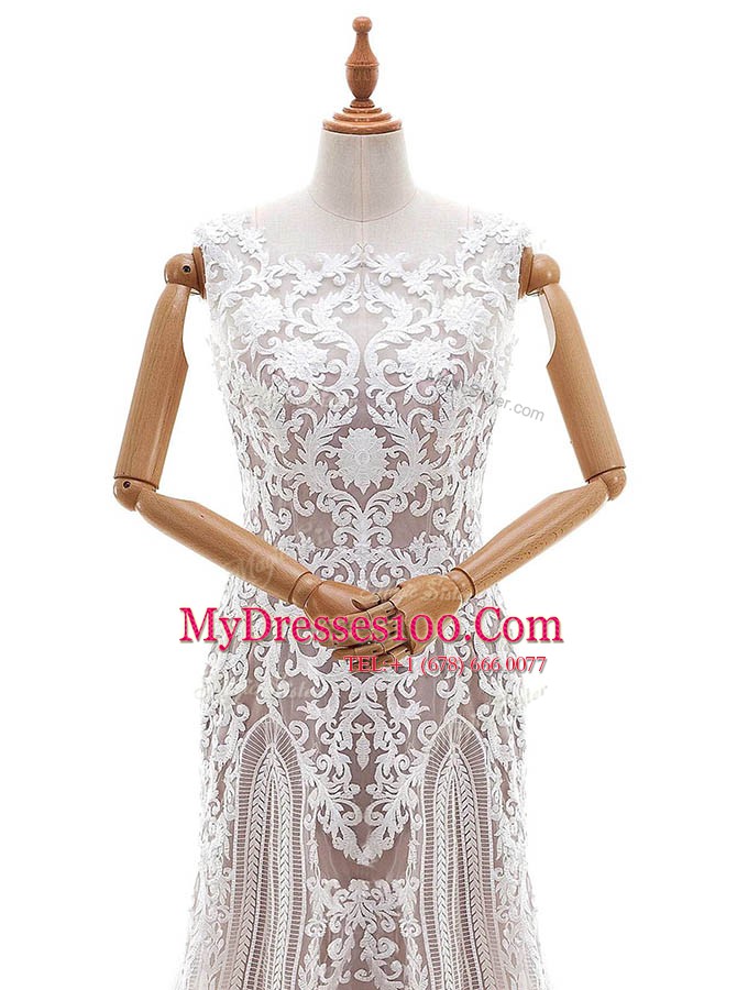 Scalloped Sleeveless Lace With Brush Train Zipper Wedding Gown in White with Appliques