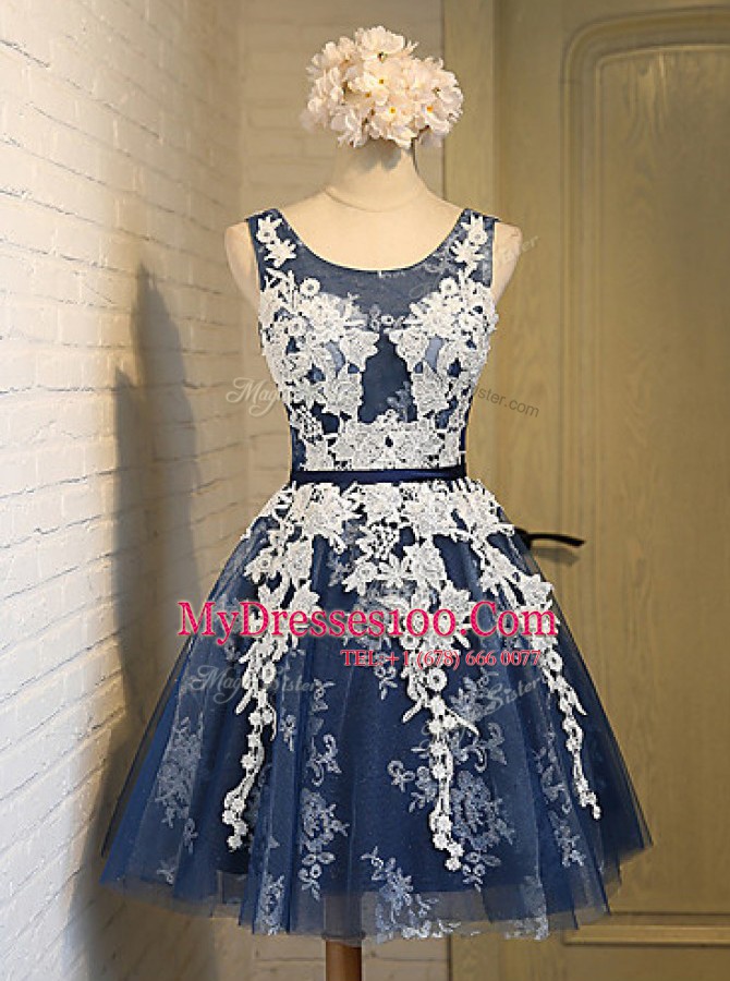 Scoop Sleeveless Appliques Lace Up Cocktail Dress