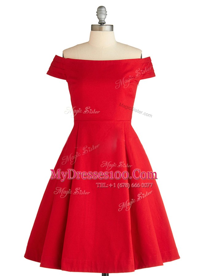 Off the Shoulder Sleeveless Satin Knee Length Zipper Teens Party Dress in Red with Ruching
