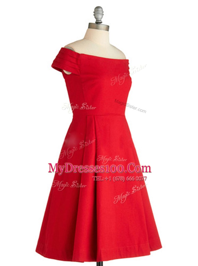 Off the Shoulder Sleeveless Satin Knee Length Zipper Teens Party Dress in Red with Ruching