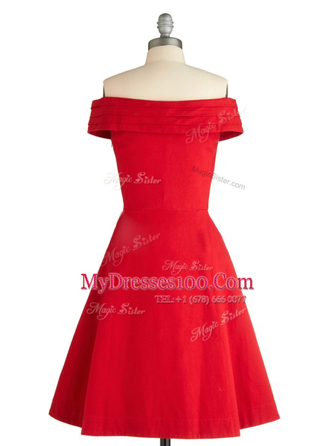Off the Shoulder Sleeveless Satin Knee Length Zipper Teens Party Dress in Red with Ruching