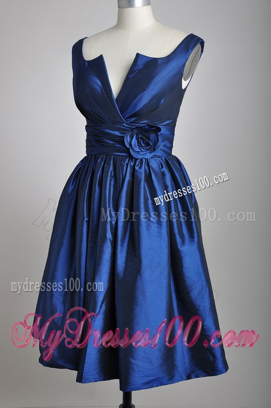 Exquisite Open Back Hand Crafted Flower Mother of The Bride Dress in Royal Blue