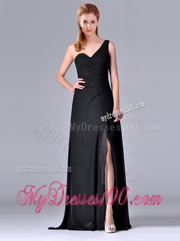 Gorgeous One Shoulder Black Mother of The Bride Dress with Ruching and High Slit