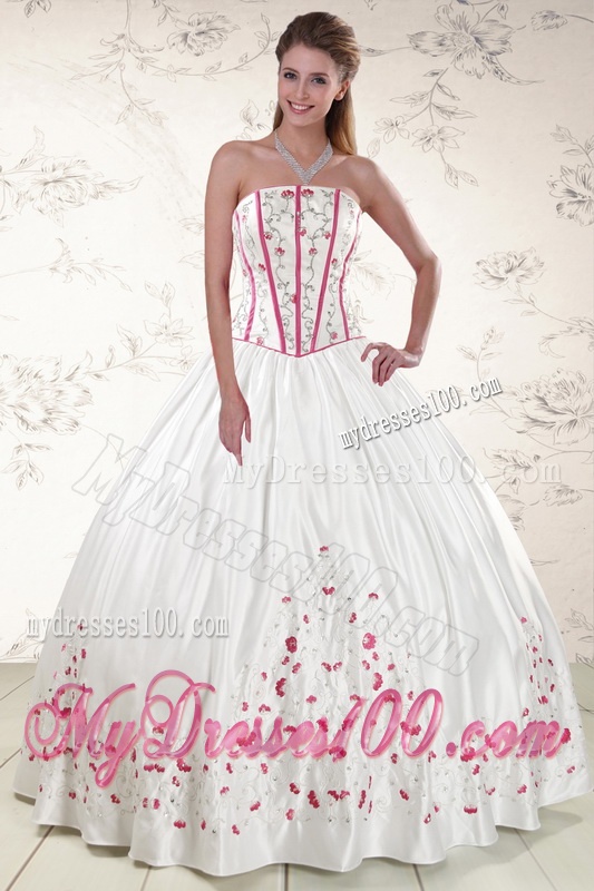 2016 Cheap Strapless Quinceanera Dresses with Appliques