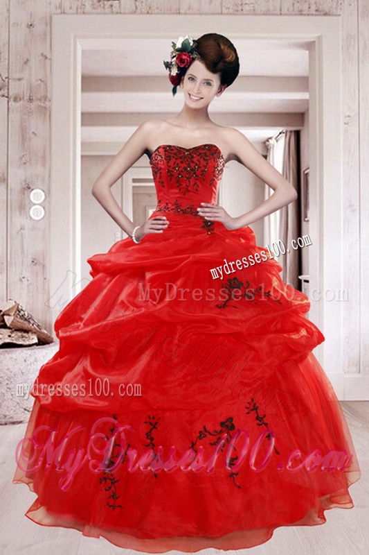 Beautiful Strapless Red Quinceanera Dresses with Appliques and Pick Ups for 2016