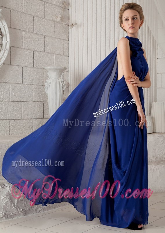 Blue Halter Column Ruching Celebrity Dress with Watteau Train