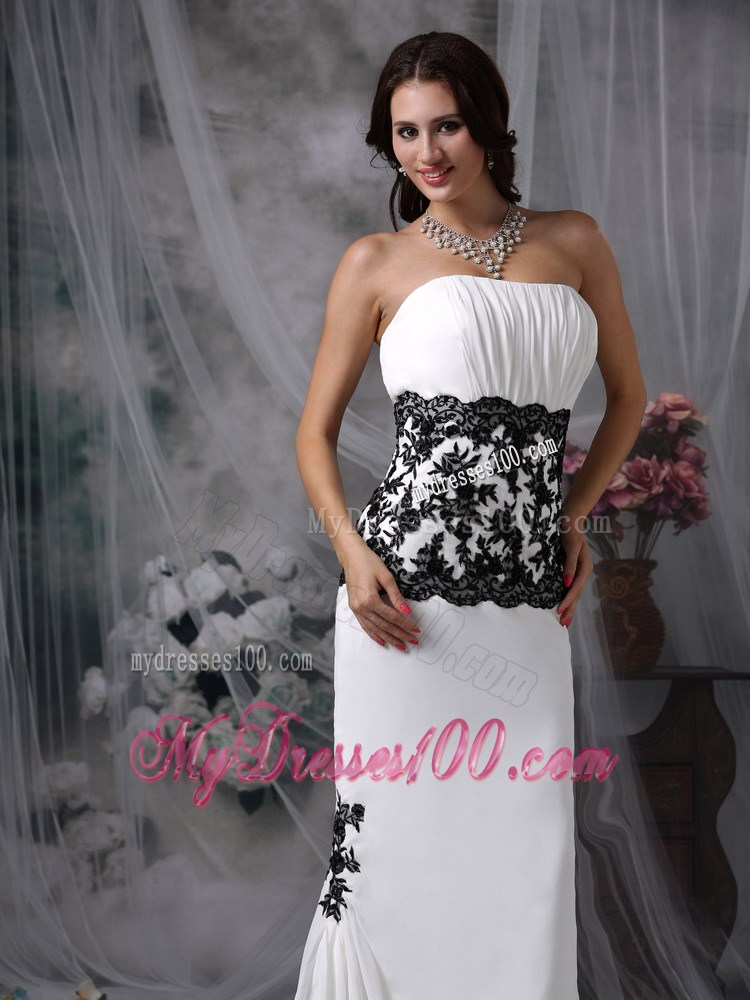 Sexy White Mermaid Strapless Chapel Train Lace Celebrity Dress