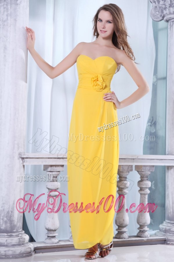 Cheap Yellow Sweetheart Evening Dress with Flowers and Ruching