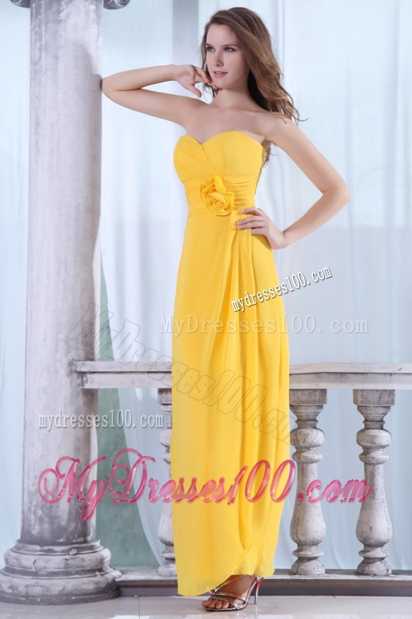 Cheap Yellow Sweetheart Evening Dress with Flowers and Ruching