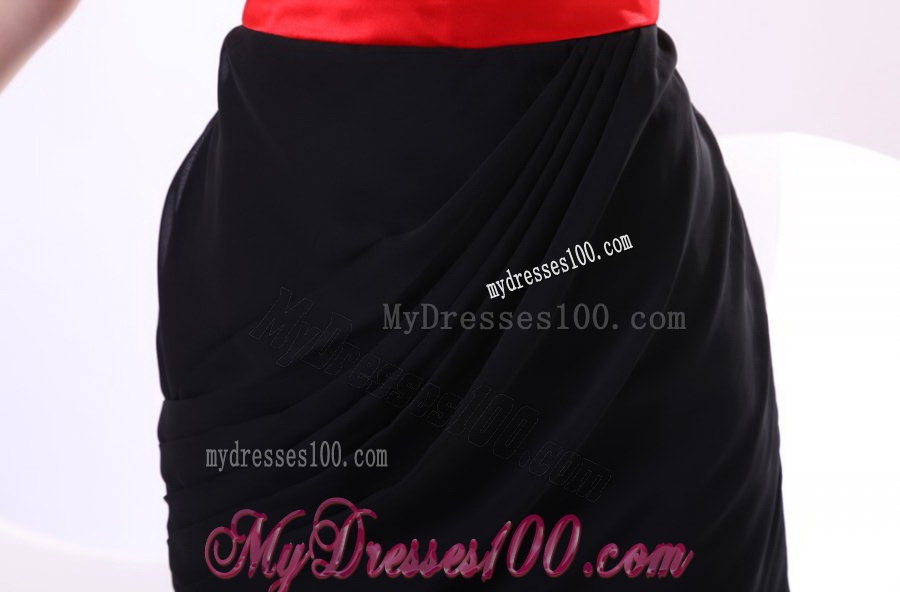Discount Column V-neck Column Black and Red Evening Dress with Ruching