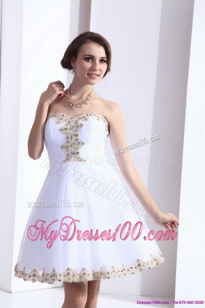 White Sweetheart Beaing Evening Gown with Appliques