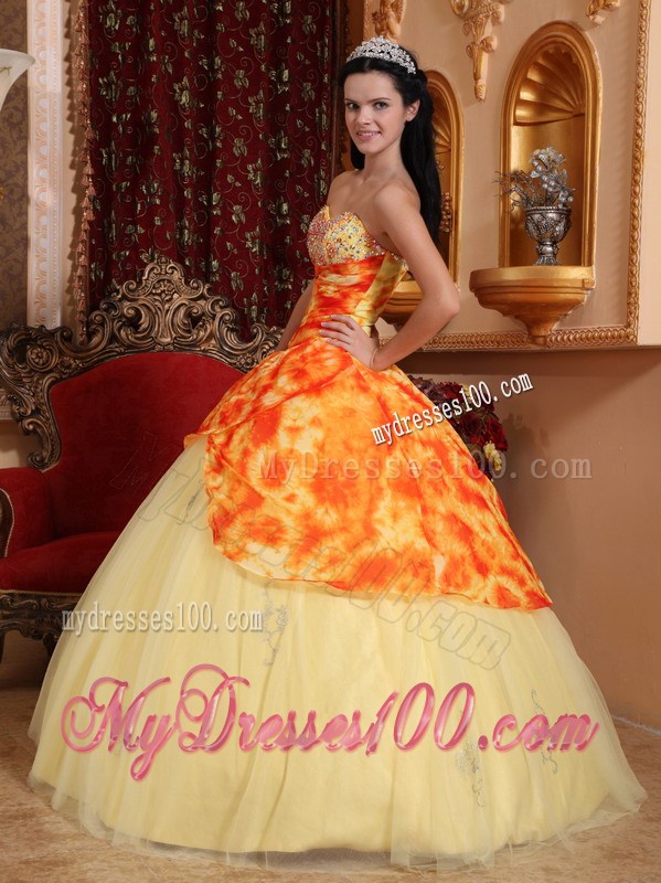 Light Yellow Sweetheart Tulle Beading Ball Gown Quinceanera Dress