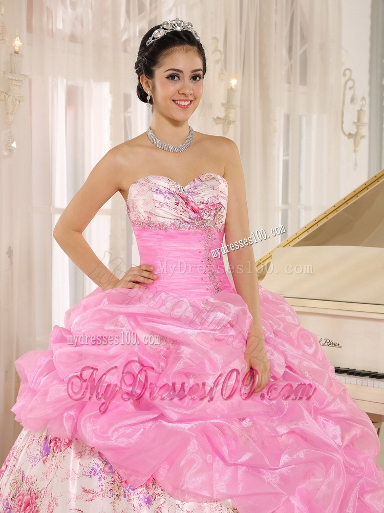 Rose Pink Dresses for a Quinceanera Made of Floral Printing